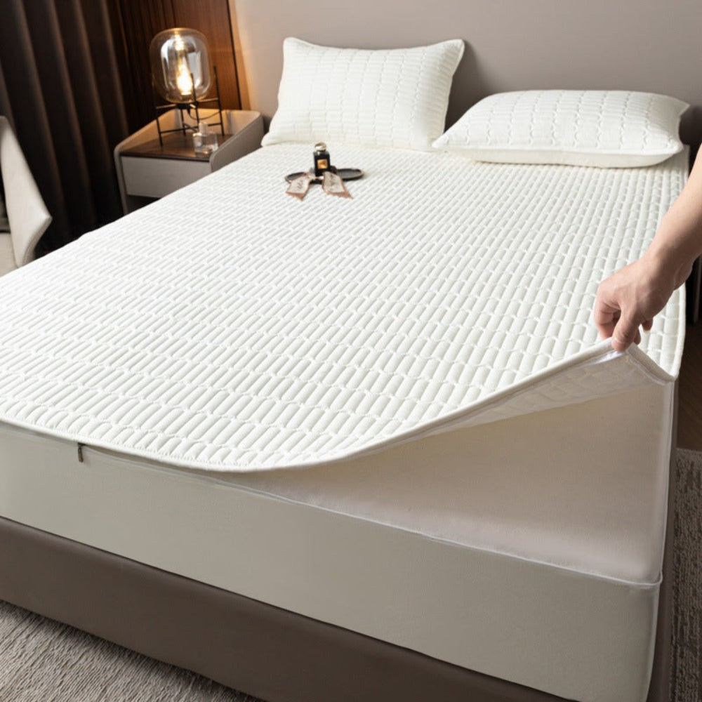 Breathable Waterproof Bed Mattress Cover Protector