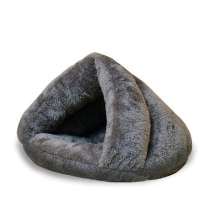Cozy Heated Cat Bed for Winter Warmth