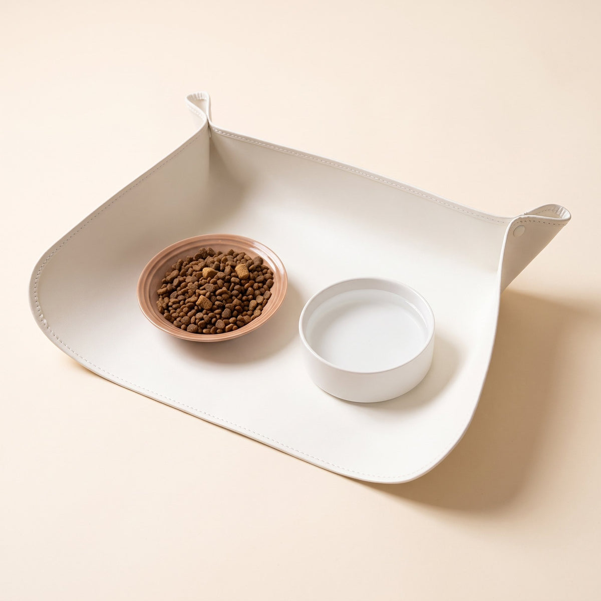 Easy Clean Pet Food Mat Tray – white PU leather feeding mat with pet bowls