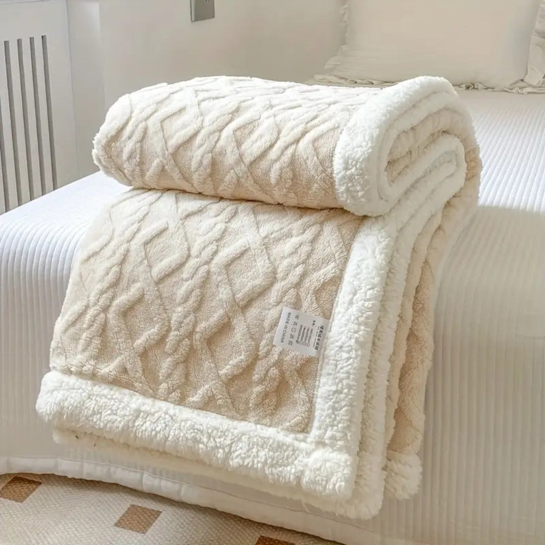 Cozy Fleece Pet Blanket for Dogs and Cats